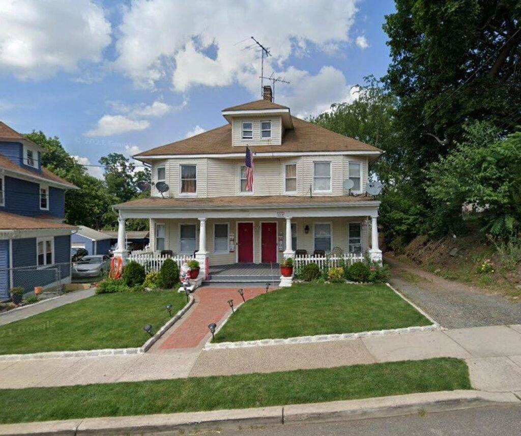 12–14 Sycamore Ave.